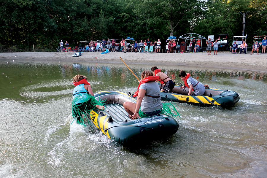 Boat race at Sunsetview Farm Camping Area